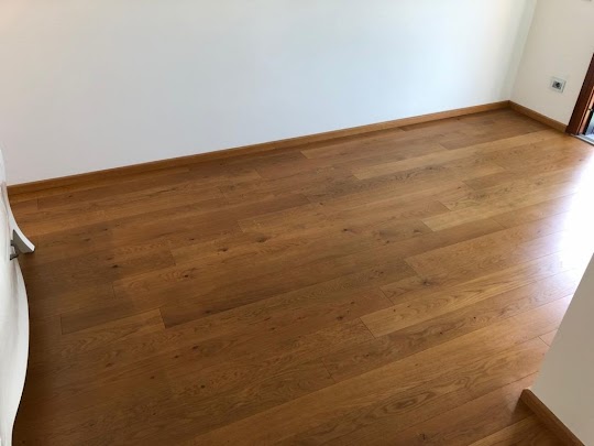 Battiscopa in legno, abbinali al tuo parquet!